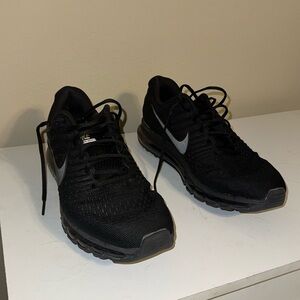 Nike Air Max 2017. Only wore a couple of times.